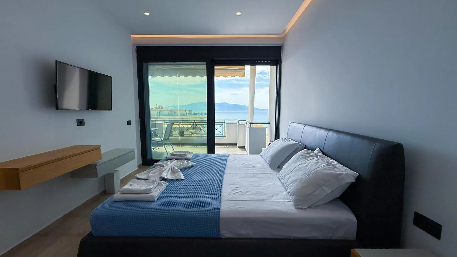 Azure Serenity Suites 11 Sarandë